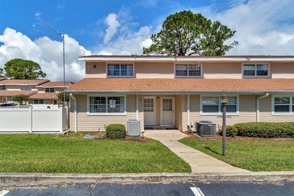 11001 SE SUNSET HARBOR RD # A08, SUMMERFIELD, FL 34491