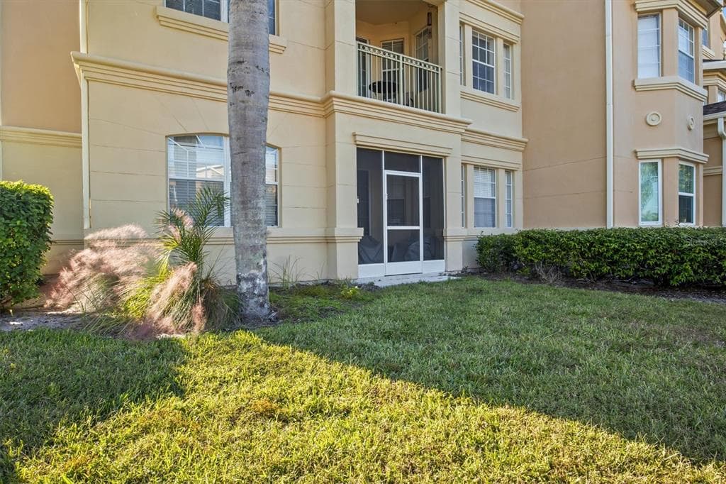 301 TERRACE RIDGE CIRCLE # 301, DAVENPORT, FL 33896