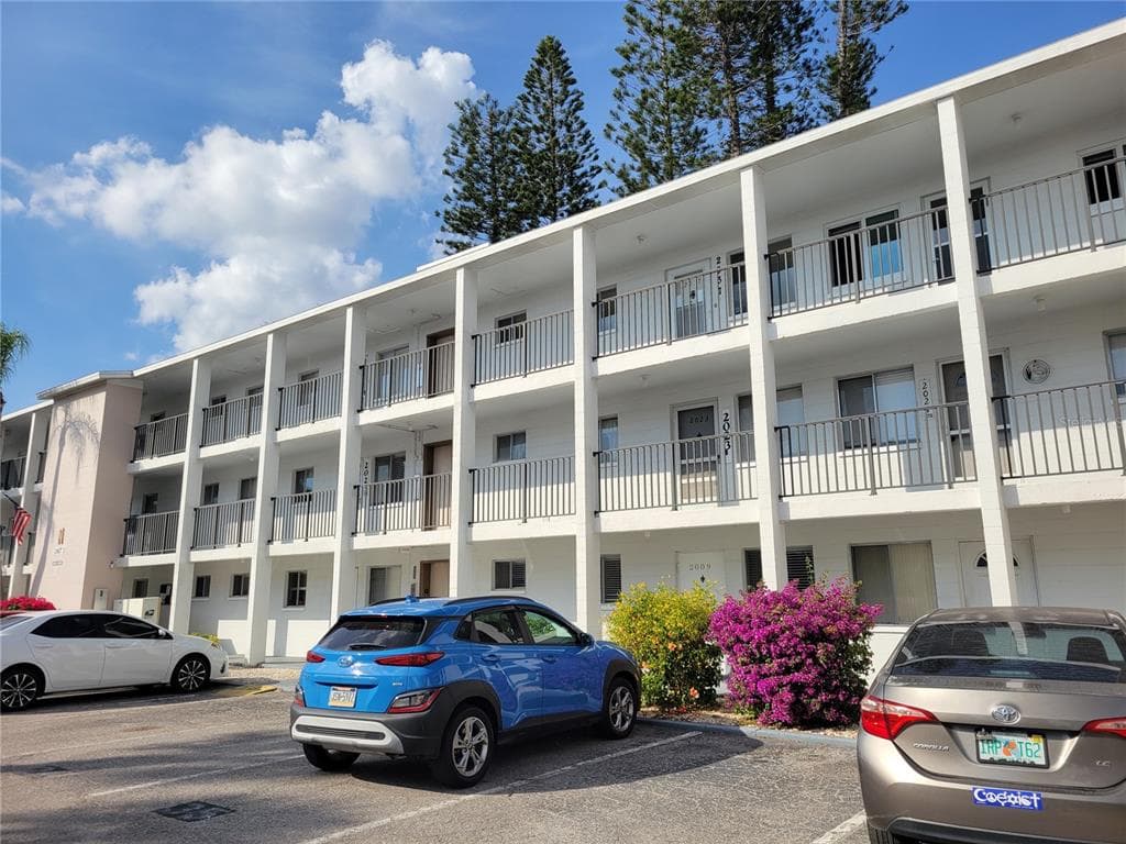 2009 CANAL DRIVE # N4, BRADENTON, FL 34207