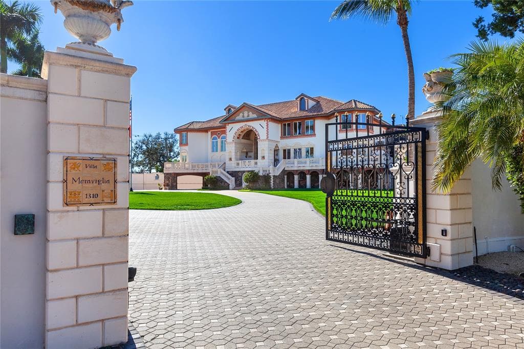 1310 S LAKE SHORE DRIVE, SARASOTA, FL 34231