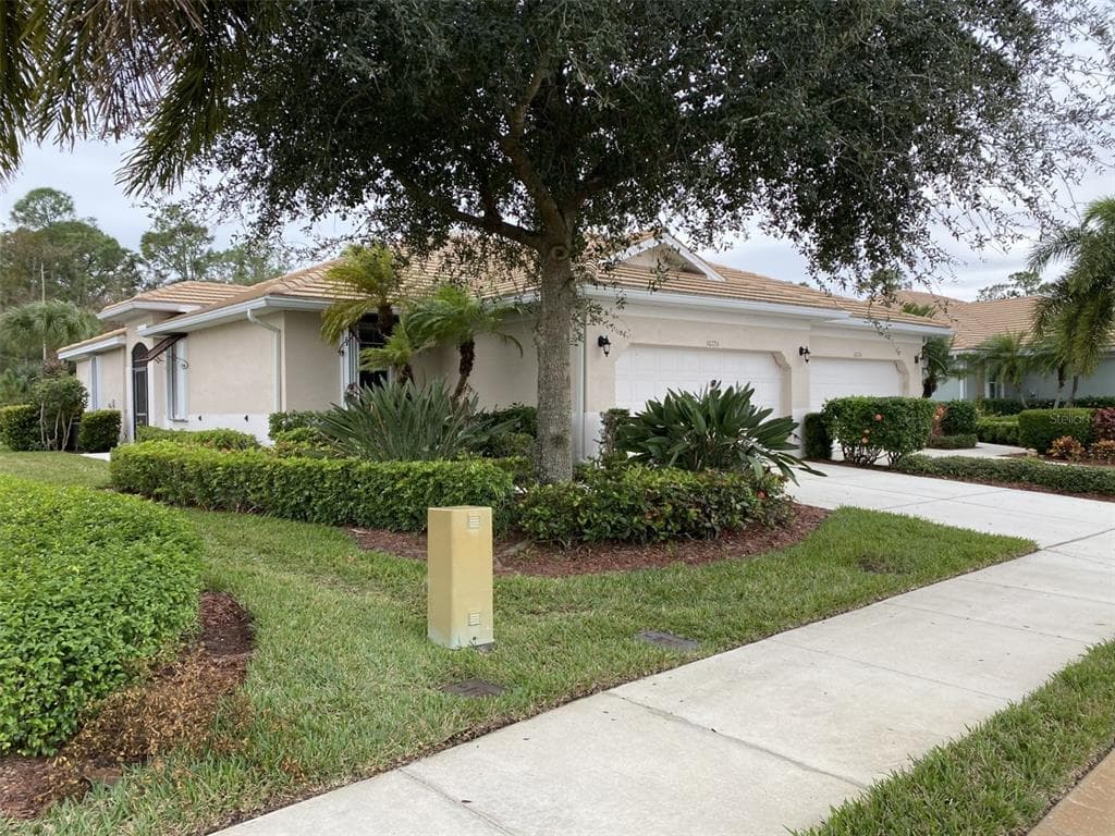 10726 CETRELLA DRIVE, FORT MYERS, FL 33913