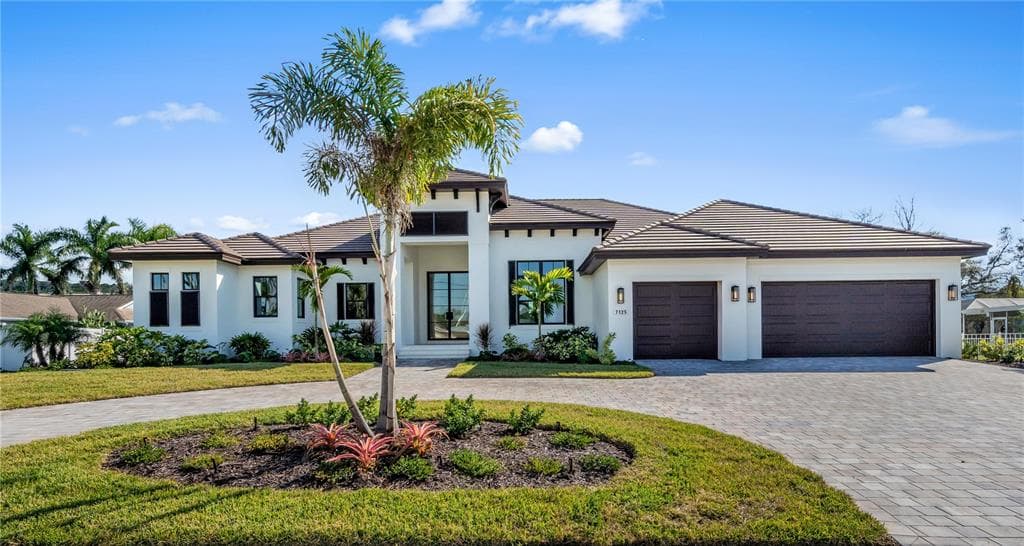 7125 WESTMORELAND DRIVE, SARASOTA, FL 34243