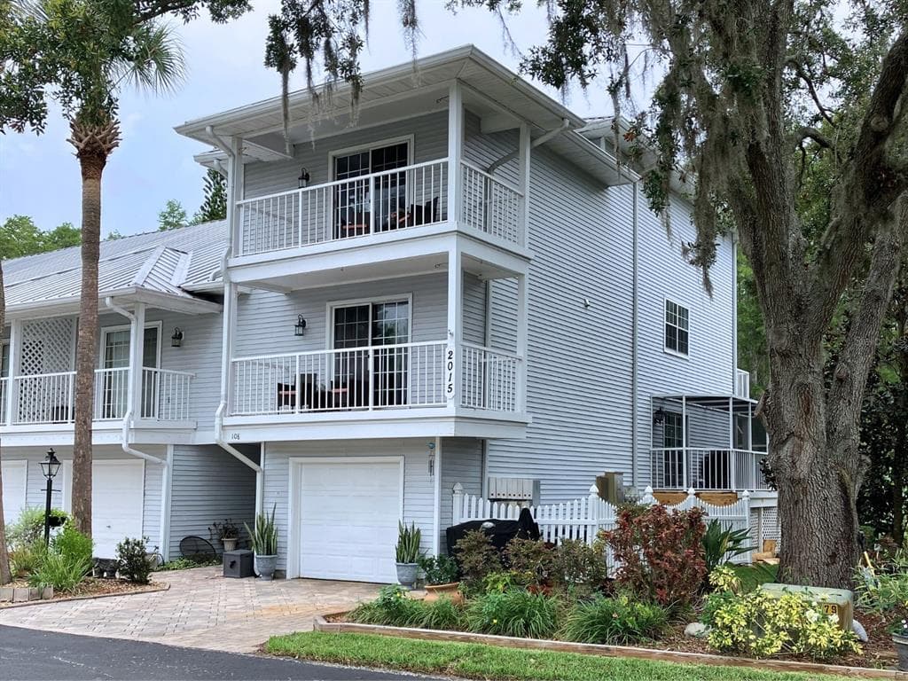 2015 VISTA DEL SOL CIRCLE # 108, LUTZ, FL 33558