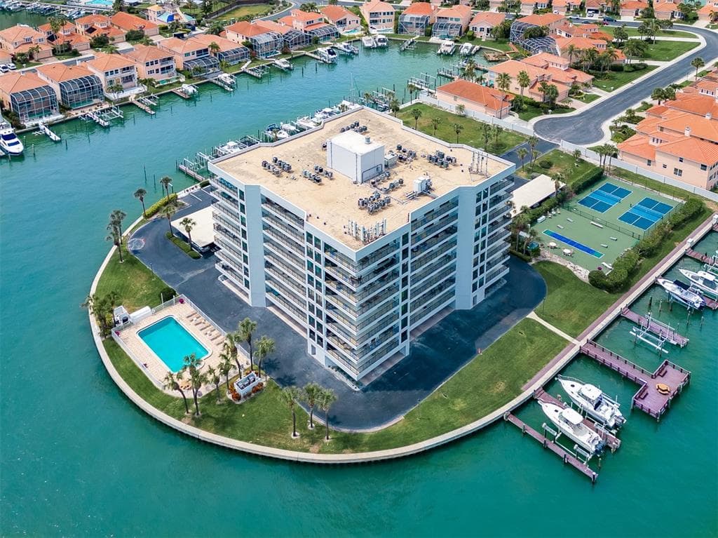 240 SAND KEY ESTATES DRIVE # 216, CLEARWATER BEACH, FL 33767