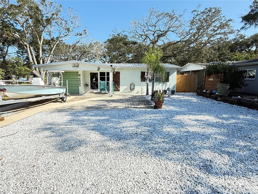2805 SAXON DRIVE, NEW SMYRNA BEACH, FL 32169
