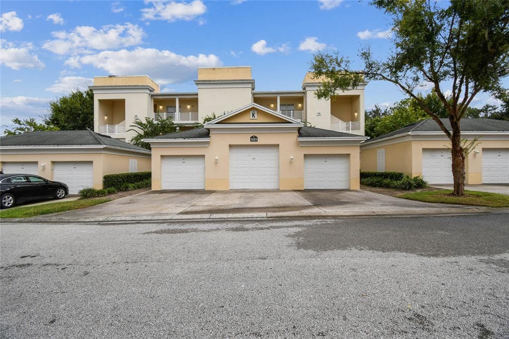 1501 NORTHERN HARRIER WAY # 302, REUNION, FL 34747