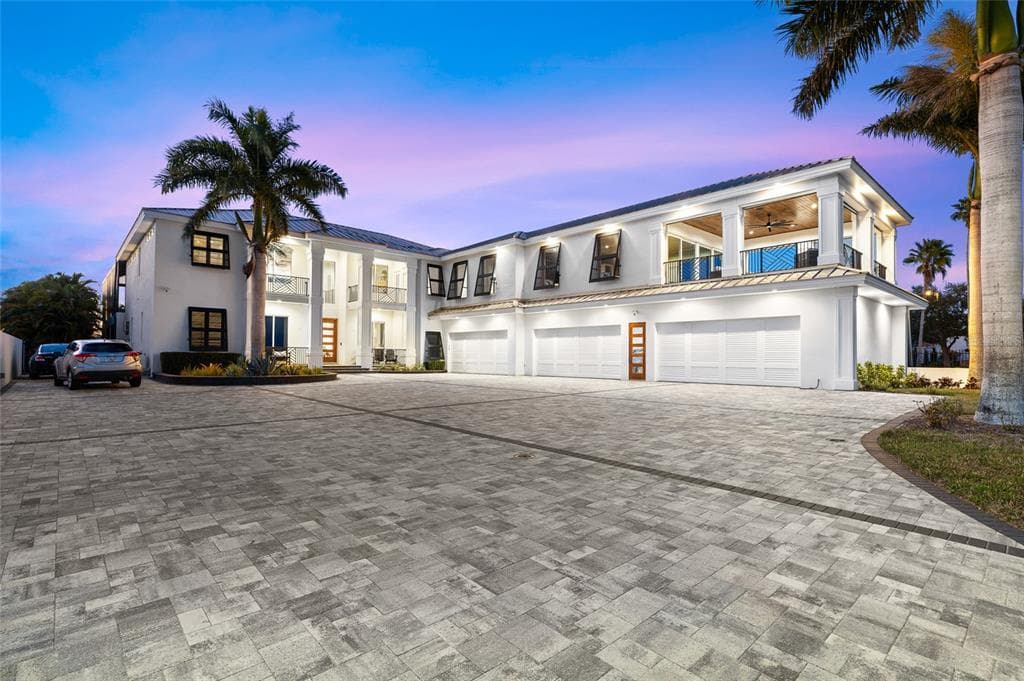 951 S BAYSHORE BOULEVARD, SAFETY HARBOR, FL 34695