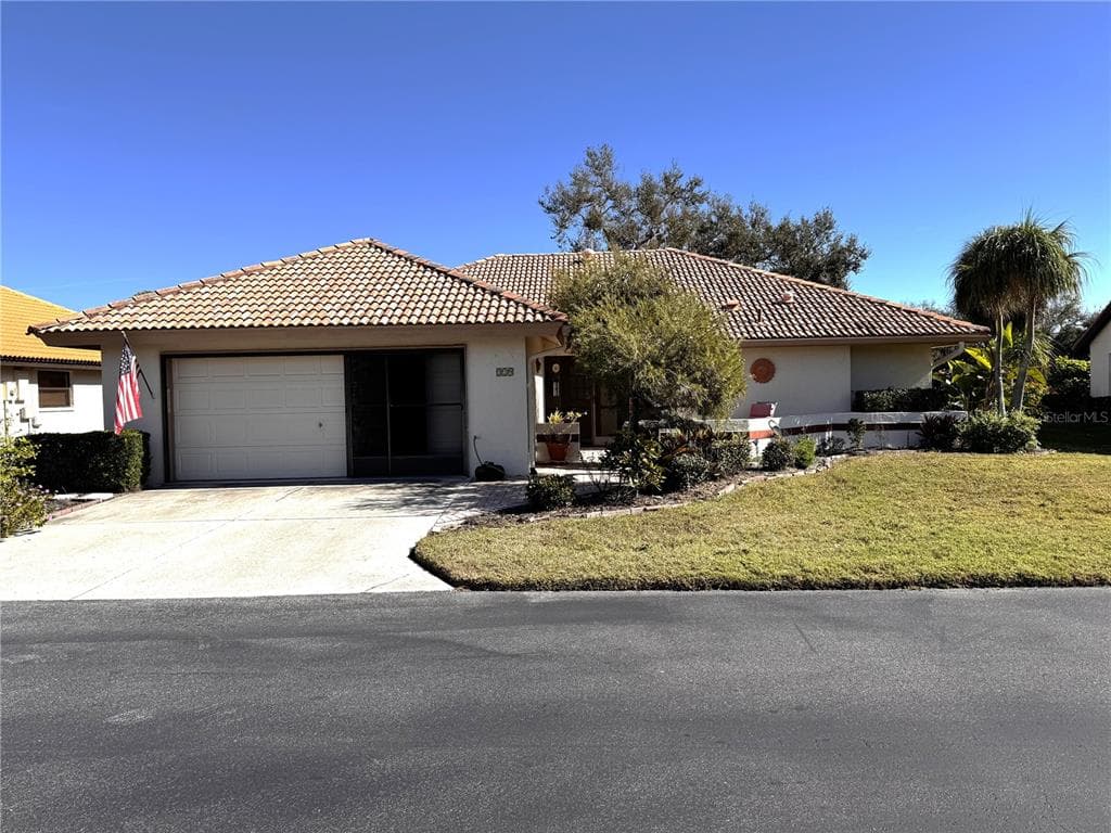 229 LAUREL HOLLOW DRIVE # 83, NOKOMIS, FL 34275