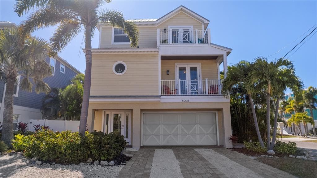 6908 HOLMES BOULEVARD, HOLMES BEACH, FL 34217