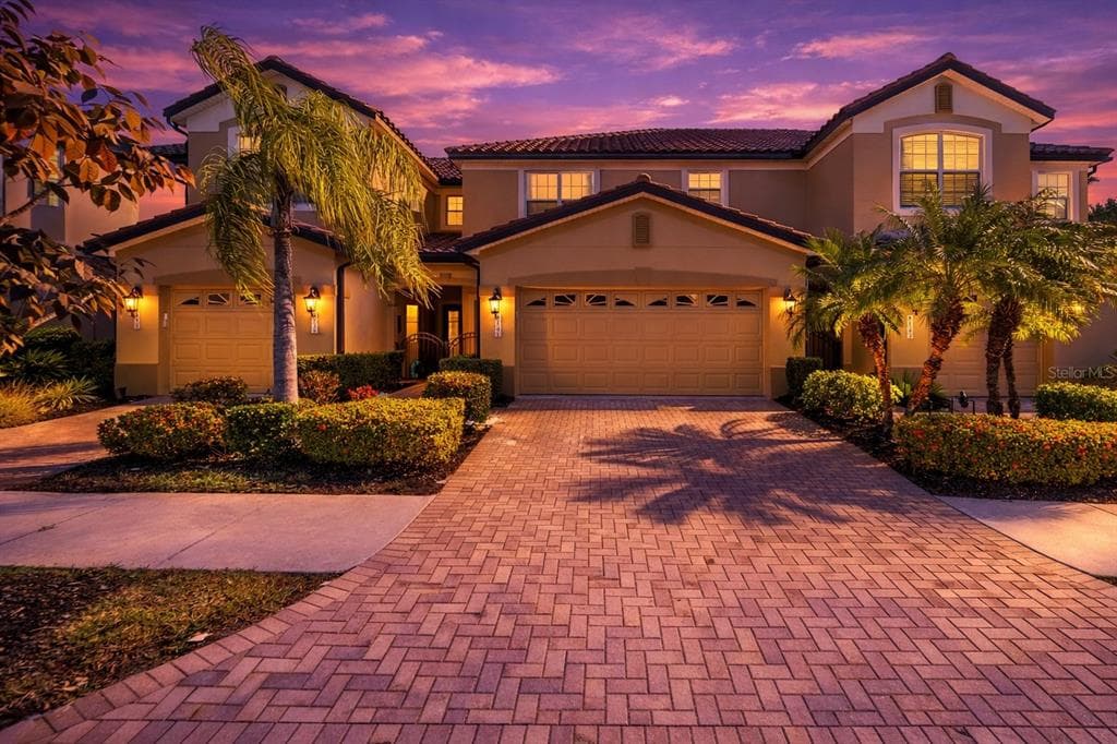 8141 MIRAMAR WAY # 8141, LAKEWOOD RANCH, FL 34202