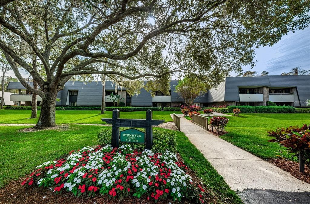 36750 US HIGHWAY 19 N # 5-104, PALM HARBOR, FL 34683