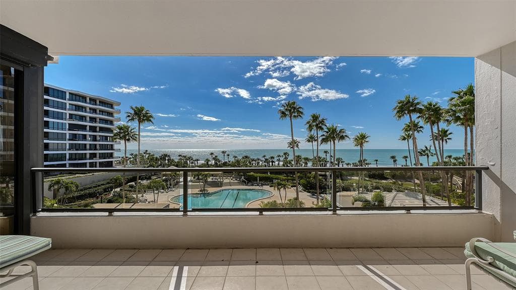 545 SANCTUARY DRIVE # B305, LONGBOAT KEY, FL 34228