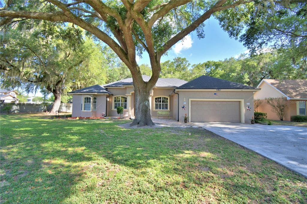 1 LAKE ELOISE LANE, WINTER HAVEN, FL 33884
