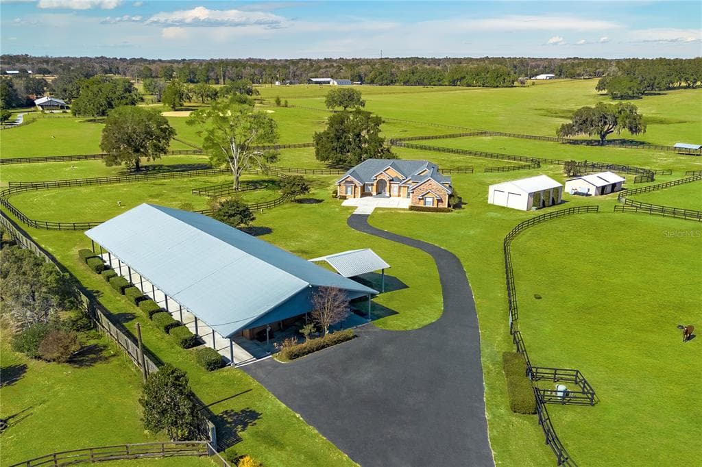 12610 NW GAINESVILLE ROAD, REDDICK, FL 32686