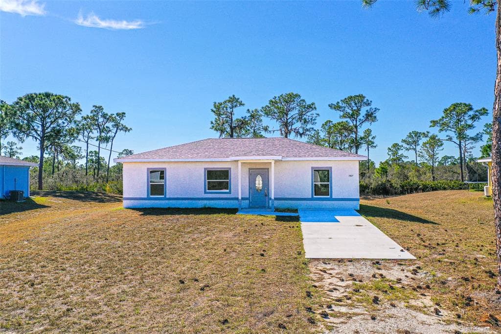 1407 BITTERSWEET STREET, LAKE PLACID, FL 33852
