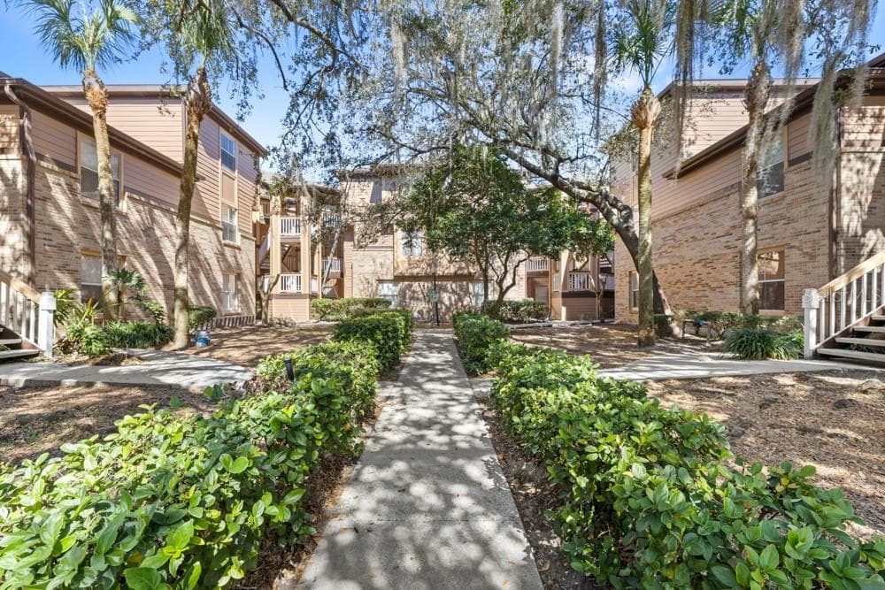 486 N PIN OAK PLACE # 308, LONGWOOD, FL 32779