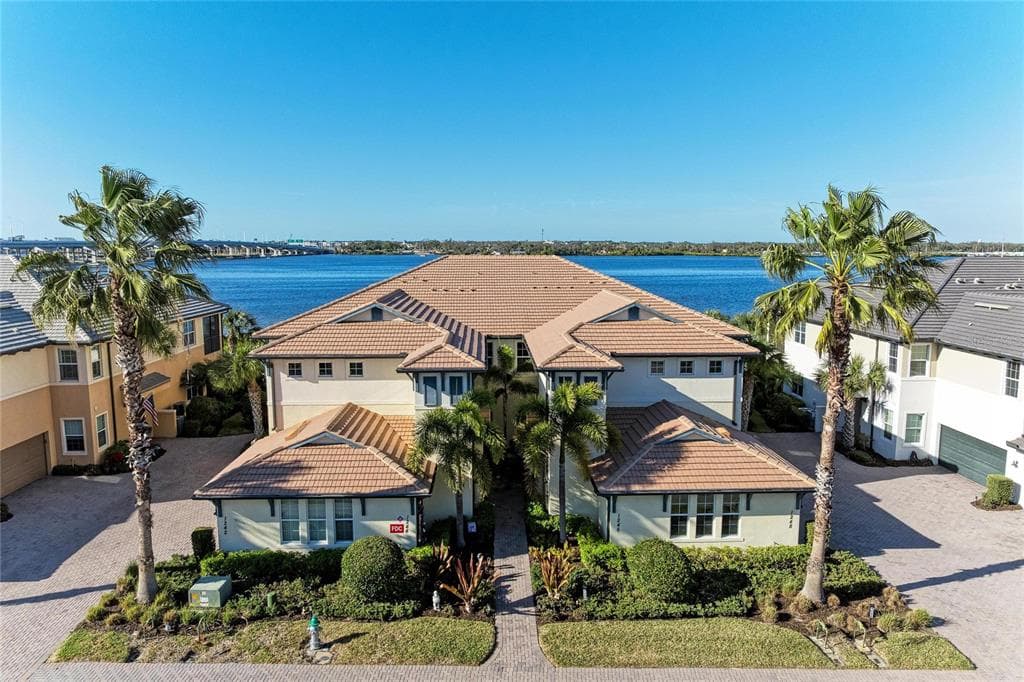 1246 RIVERSCAPE STREET, BRADENTON, FL 34208