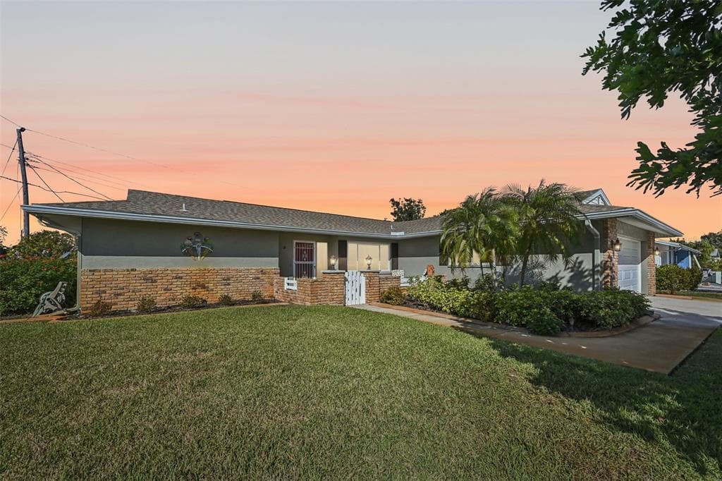 101 ALGIERS DRIVE, VENICE, FL 34293