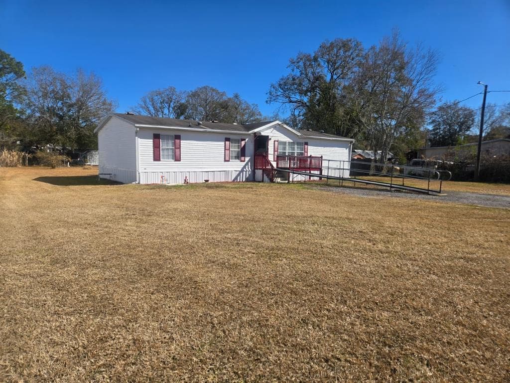 6106 MANGROVE DRIVE, WESLEY CHAPEL, FL 33544