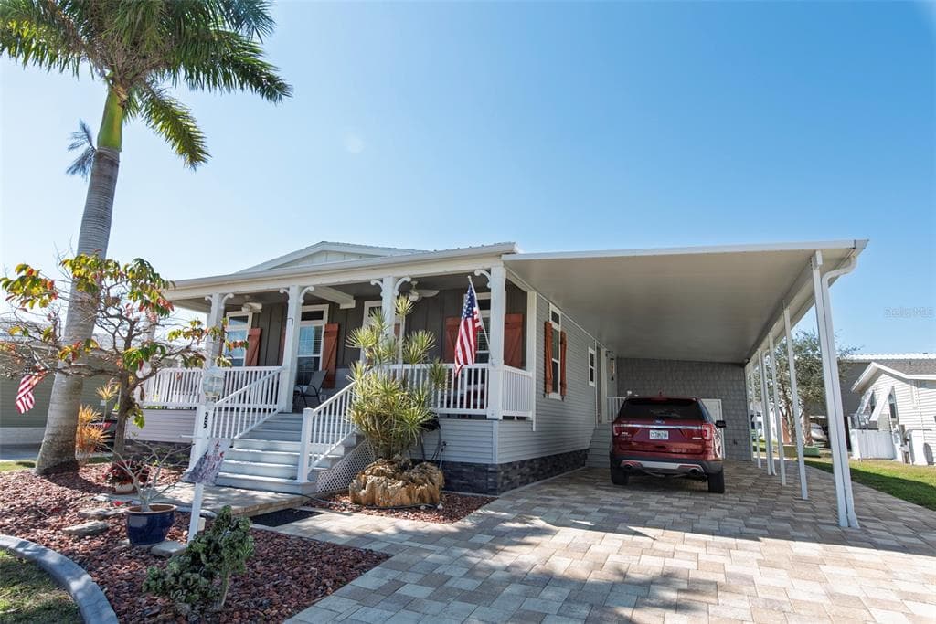 25 ALLIGATOR AVENUE, PUNTA GORDA, FL 33950
