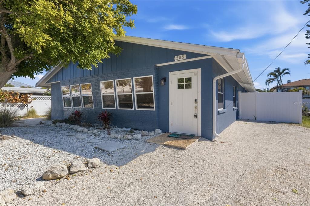 205 HAVERKOS COURT, HOLMES BEACH, FL 34217