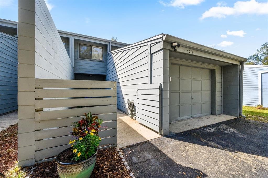 3012 NW 28TH CIRCLE, GAINESVILLE, FL 32605