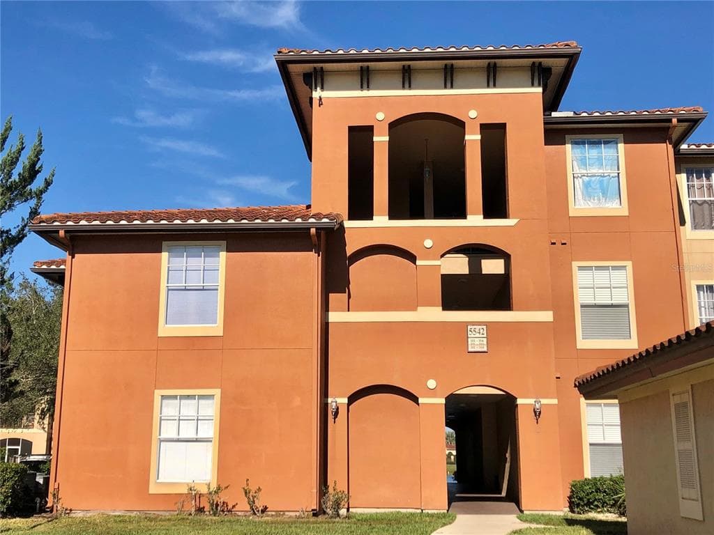 5542 METROWEST BOULEVARD # 104, ORLANDO, FL 32811