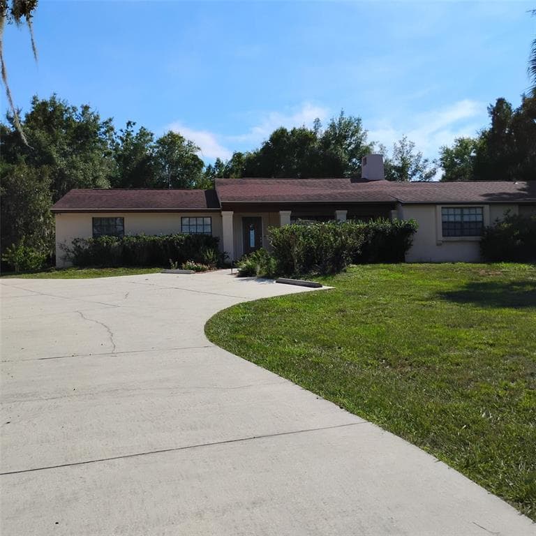 8943 SILVER LAKE DRIVE, LEESBURG, FL 34788