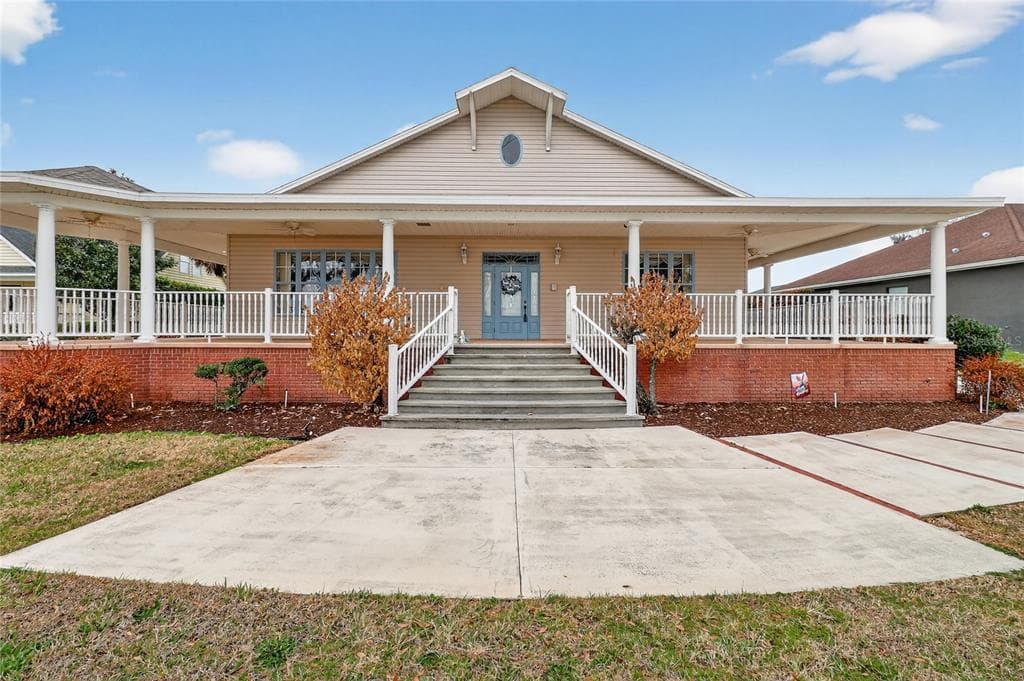2128 LAKE ARIANA BOULEVARD, AUBURNDALE, FL 33823