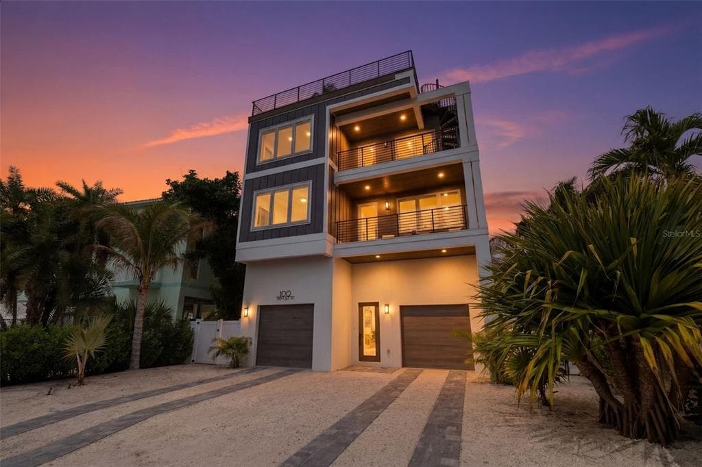 100 12TH STREET N, BRADENTON BEACH, FL 34217