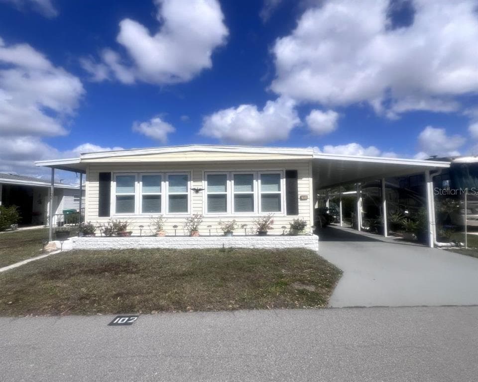 102 TROUT, PUNTA GORDA, FL 33950
