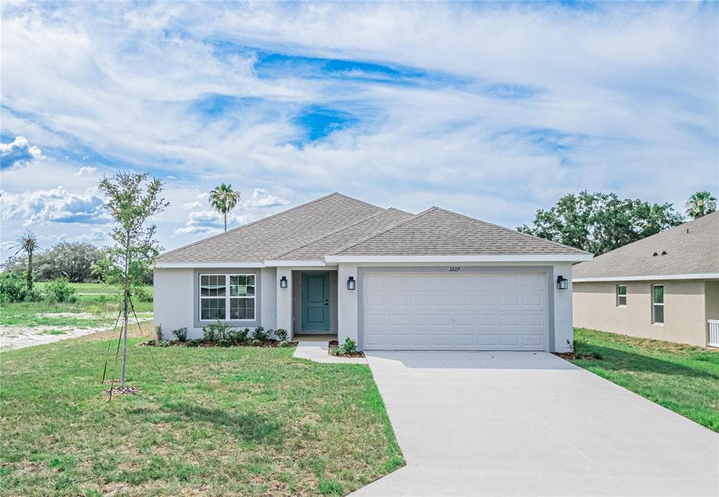 1227 HICKORY NUT DRIVE, LAKE WALES, FL 33898