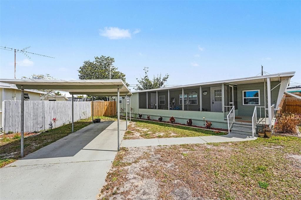 1922 LULLABY DRIVE, HOLIDAY, FL 34691