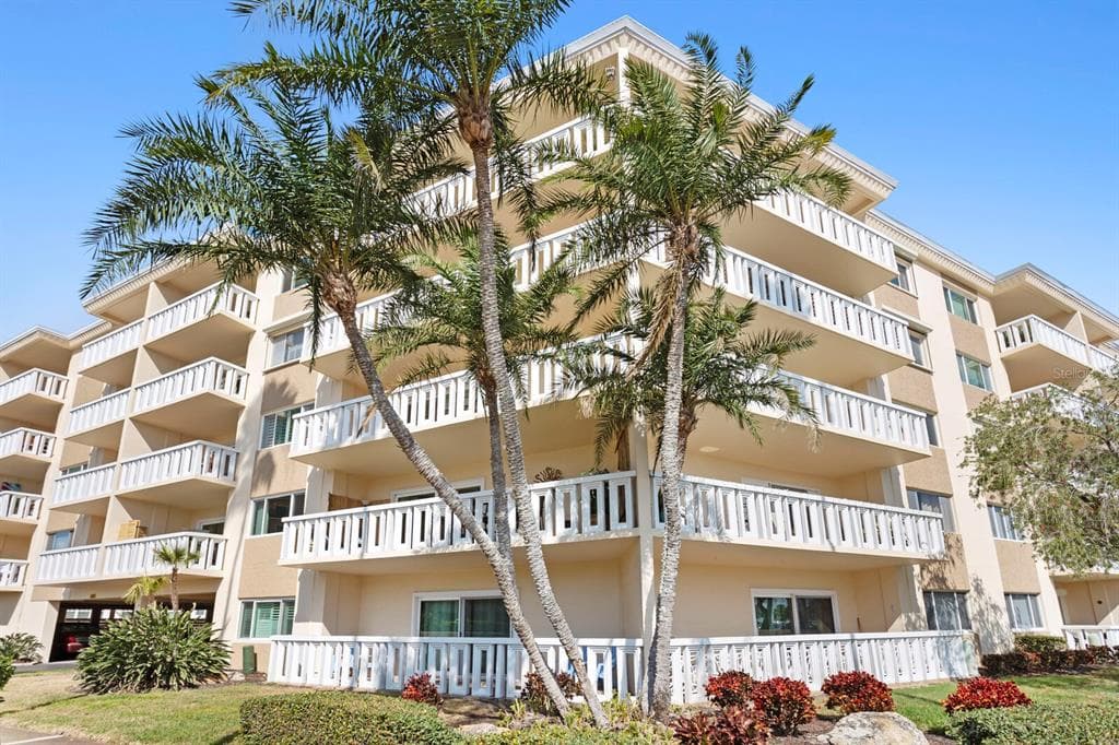 1200 N SHORE DRIVE NE # 407, ST PETERSBURG, FL 33701