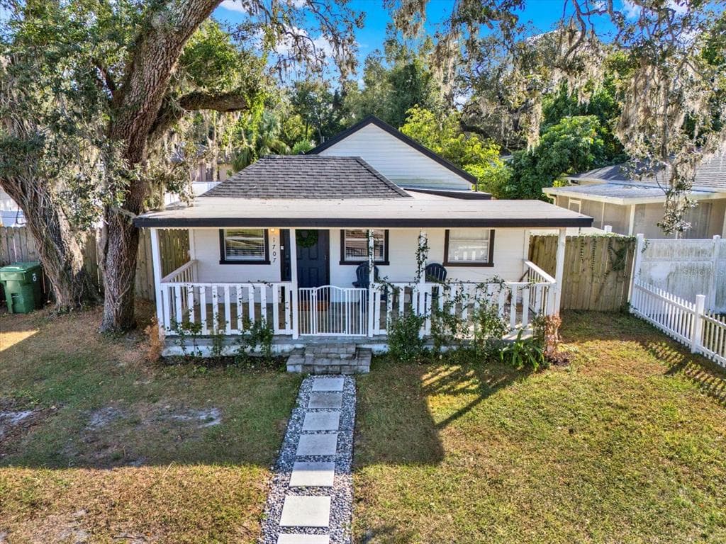 1707 E NEW ORLEANS AVENUE, TAMPA, FL 33610
