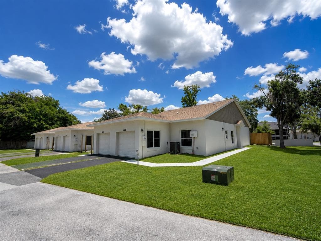 1411 OAK PL # A, APOPKA, FL 32712