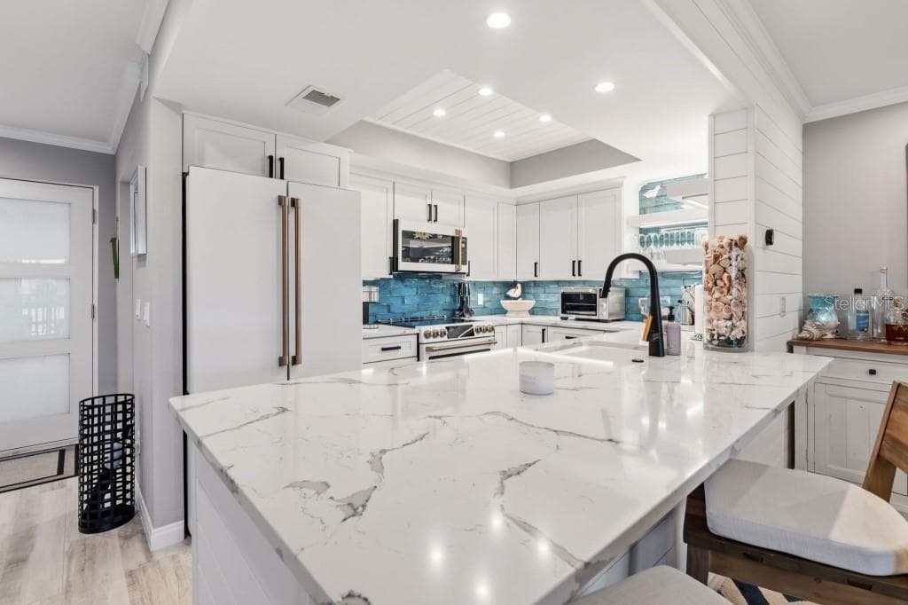2055 GULF OF MEXICO DRIVE # G2-213, LONGBOAT KEY, FL 34228