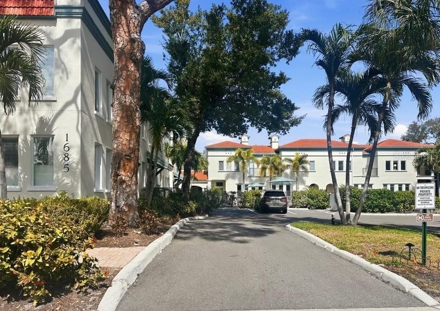 1685 LAUREL STREET # 4, SARASOTA, FL 34236