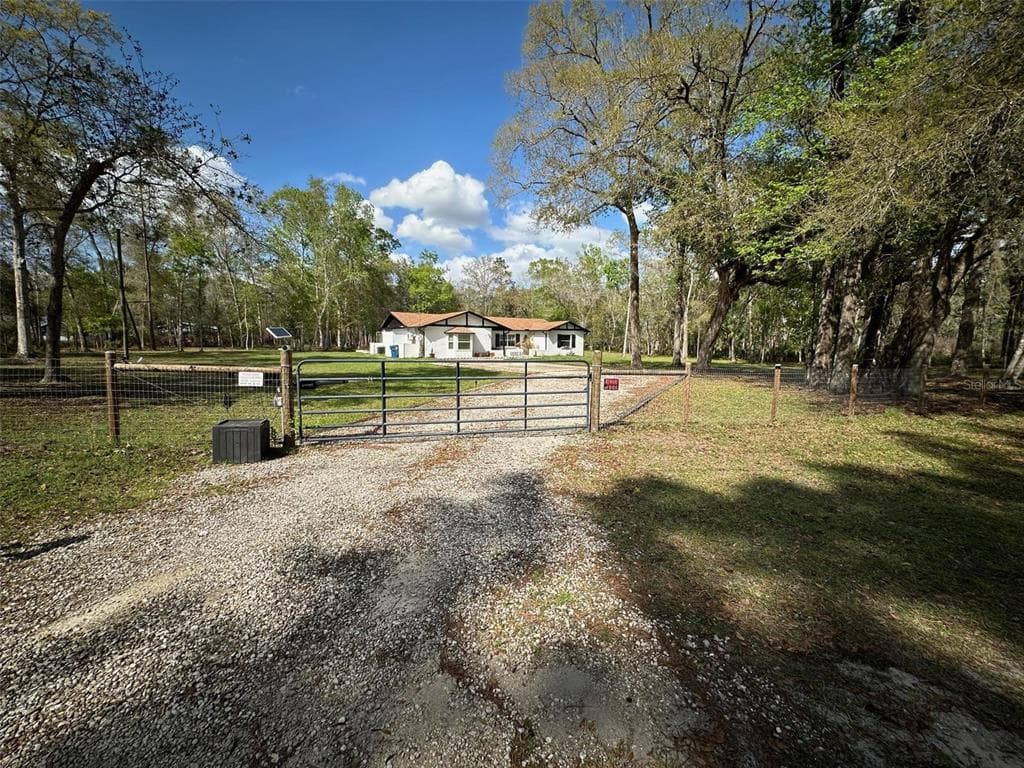 20403 GAMBLE DRIVE, BROOKSVILLE, FL 34601