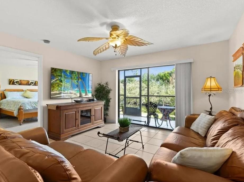 1669 SEASCAPE CIRCLE # 1669, TARPON SPRINGS, FL 34689