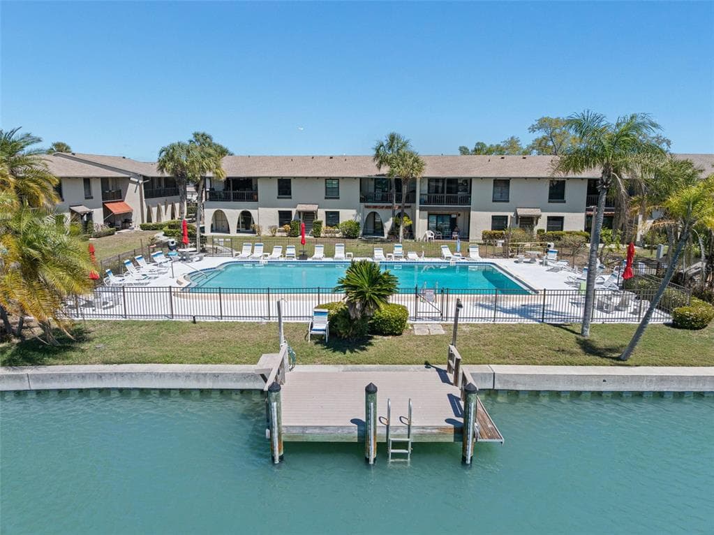 505 PLAZA SEVILLE COURT # 11, TREASURE ISLAND, FL 33706