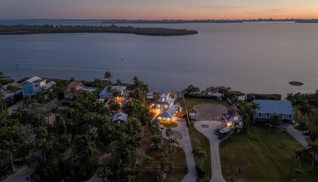 10218 46TH AVENUE W, BRADENTON, FL 34210