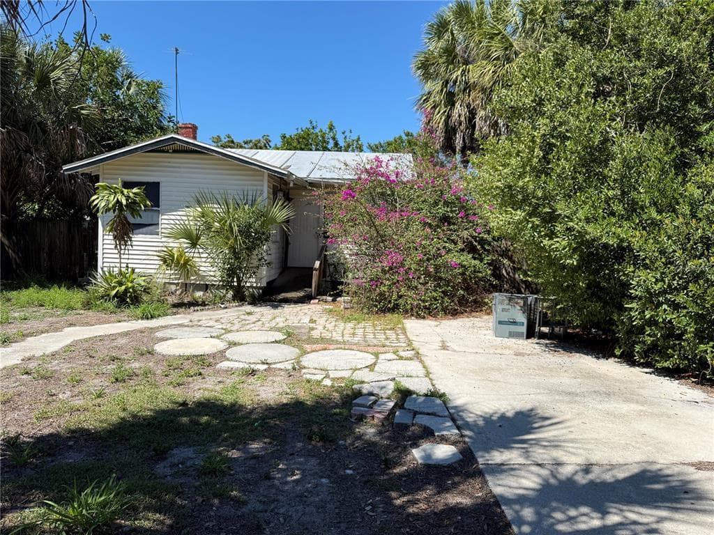 2007 43RD STREET S, GULFPORT, FL 33711