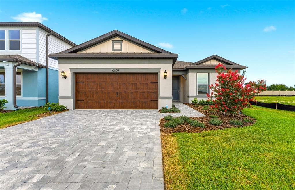 6607 ASBURY BARNES LANE, WESLEY CHAPEL, FL 33545
