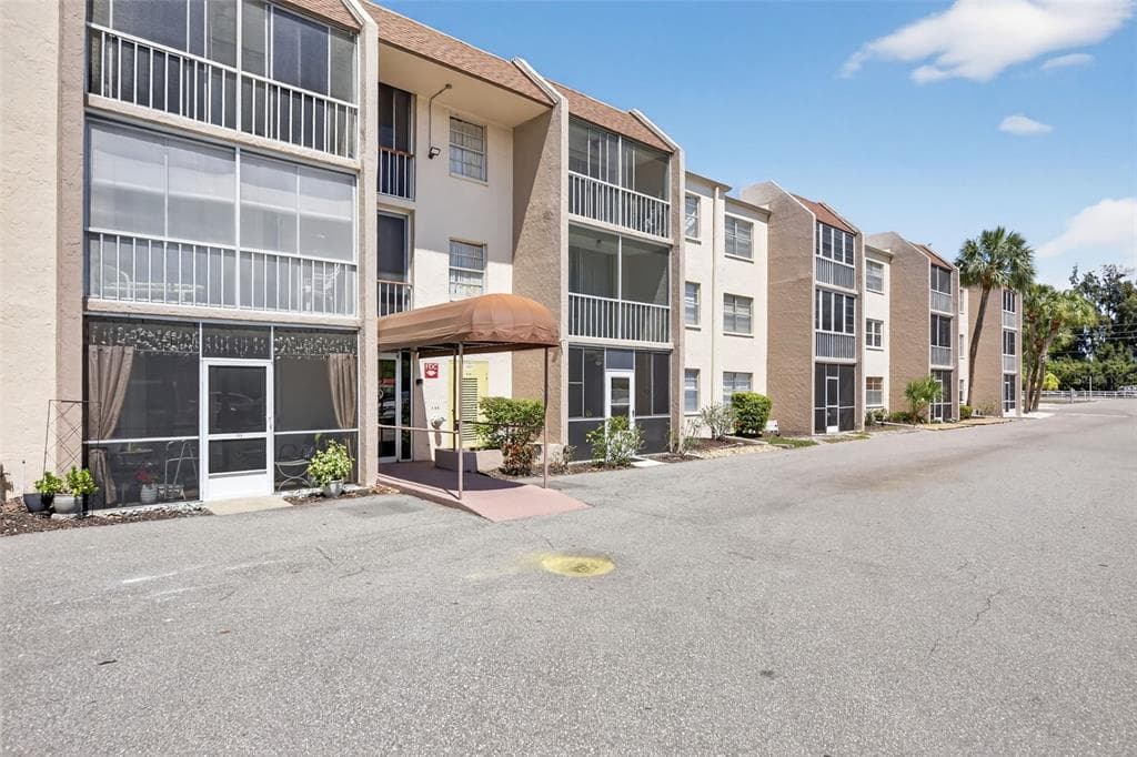 519 ALBEE FARM ROAD # 214, VENICE, FL 34285