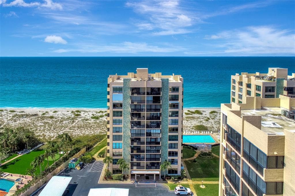 631 ALHAMBRA ROAD # 1004, VENICE, FL 34285