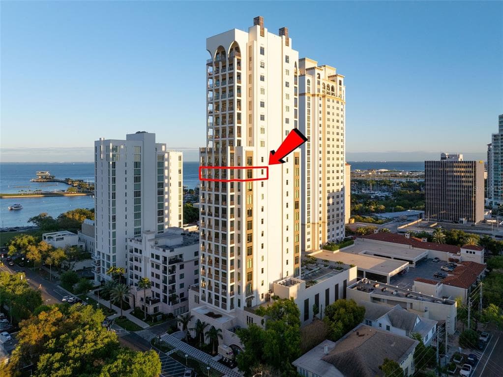 126 4TH AVENUE NE # 1401, ST PETERSBURG, FL 33701