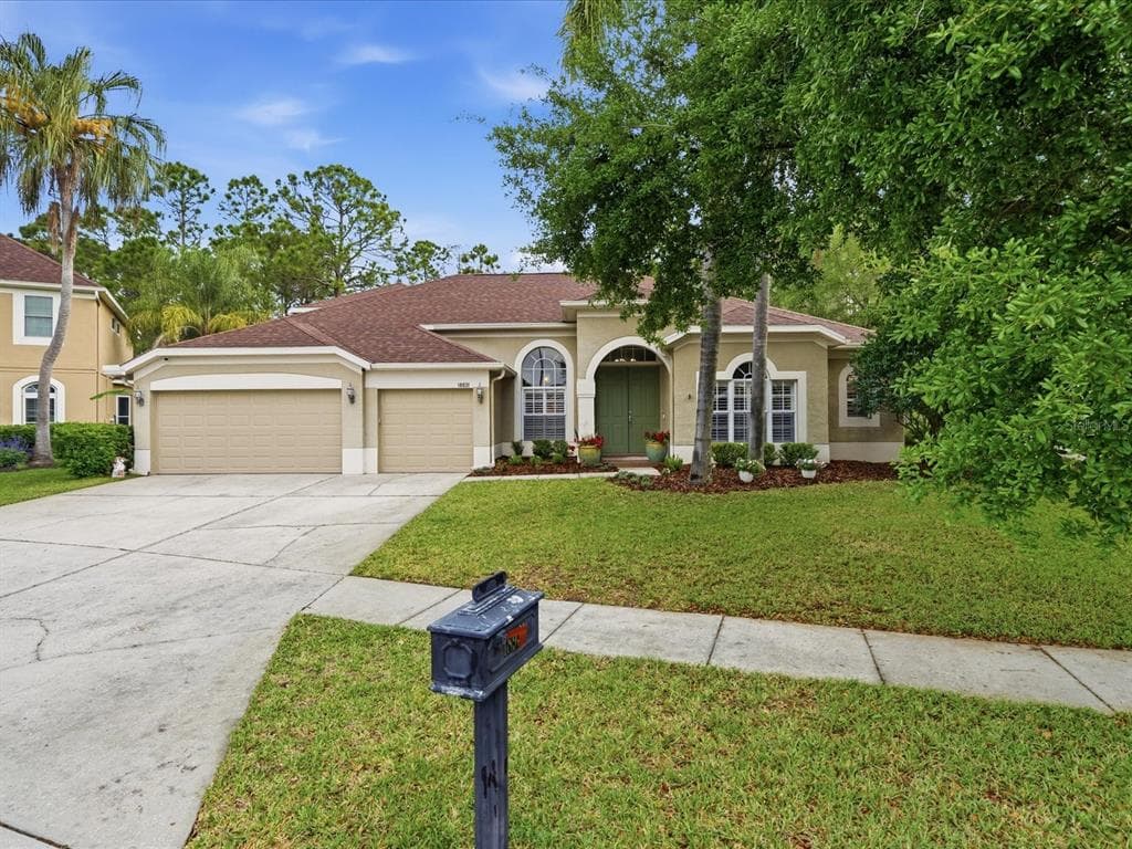 18931 CHAVILLE ROAD, LUTZ, FL 33558