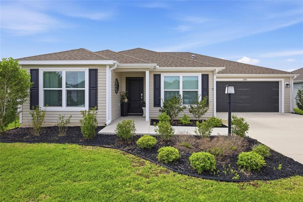 2910 MONUMENT WAY, THE VILLAGES, FL 32163