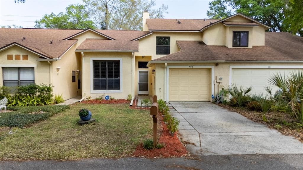 703 SWAN LANE, ALTAMONTE SPRINGS, FL 32701